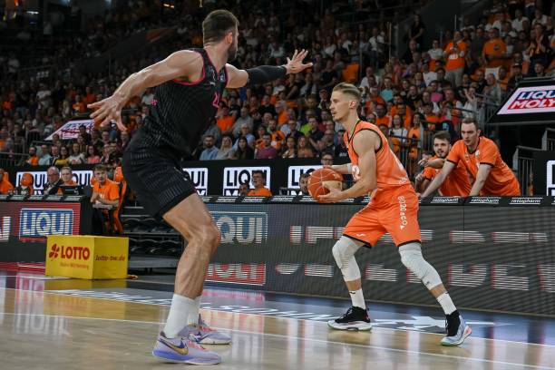 活跑动也能 活跑动也能