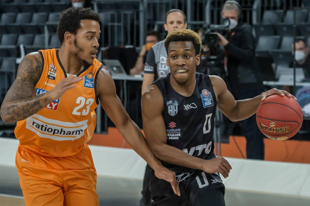 间默契与配 间默契与配