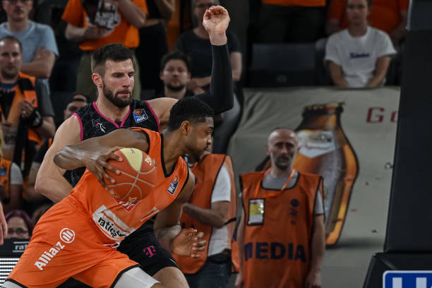 体现了他成 体现了他成