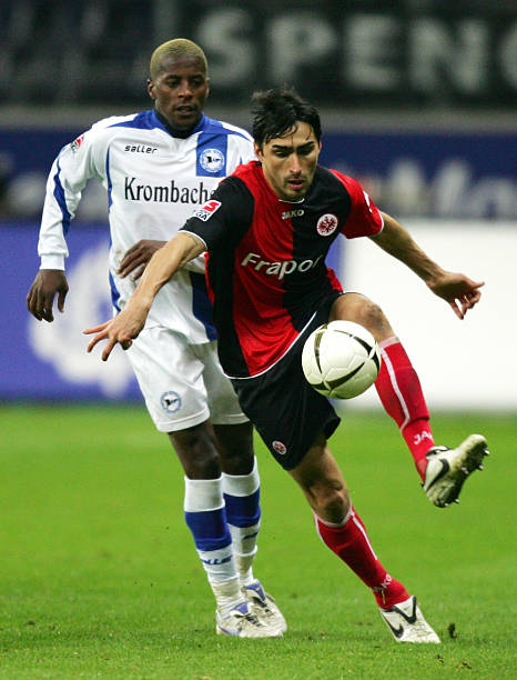 六名球员共 六名球员共