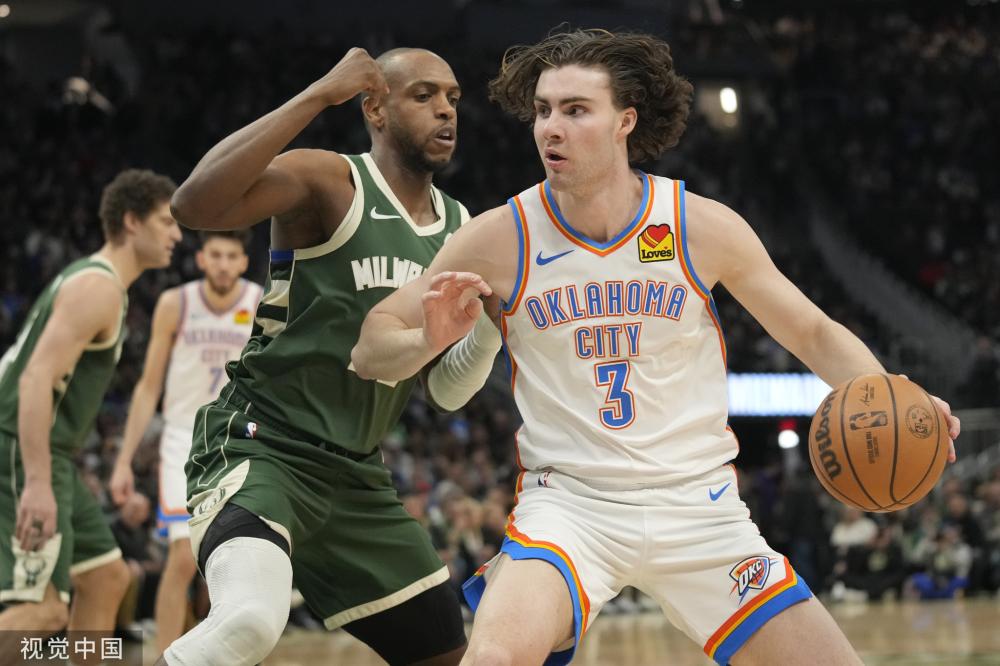 赛场上保持 赛场上保持